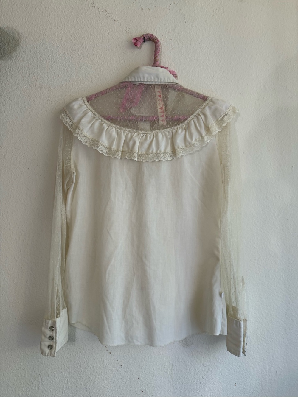 Vintage 70s Wrangler Cream Western Blouse with Ruffled Bodice and Lace Yoke S - Picture 3 of 8